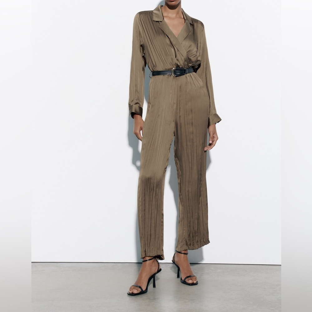 New Zara Satin Jumpsuit with Belt XS - never worn